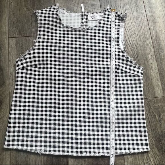 RD Style Black and White Gingham Raw Edge Sleeveless Top Size Small NWOT - Picture 8 of 8